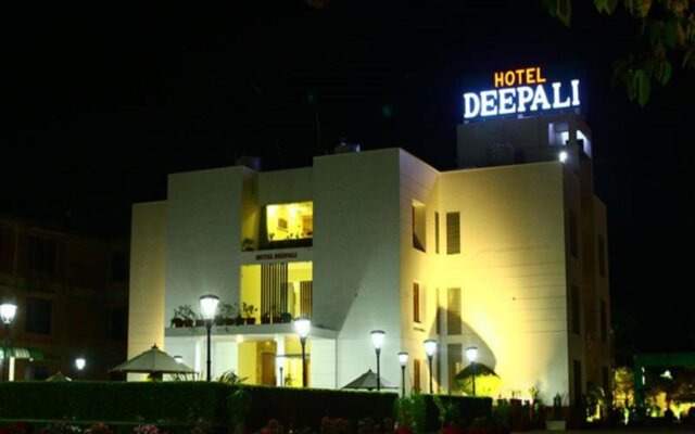 Palette - Hotel Deepali Palace