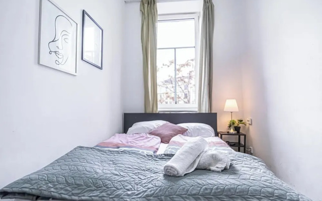 Cozy Room Shared Apt Millennium Tower