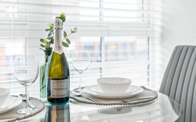 HAUS - New Luxury Apartment - City Centre - Top Rated