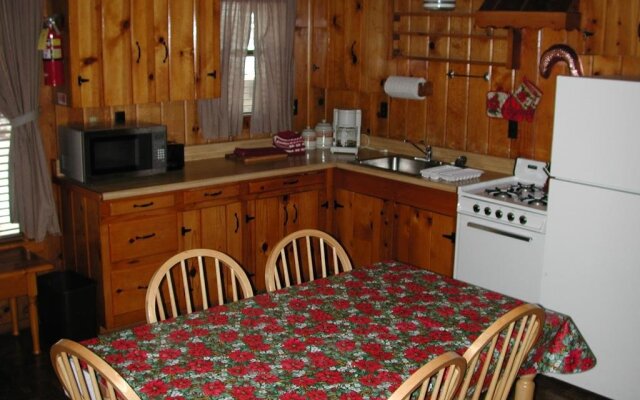 Reverse Creek Lodge