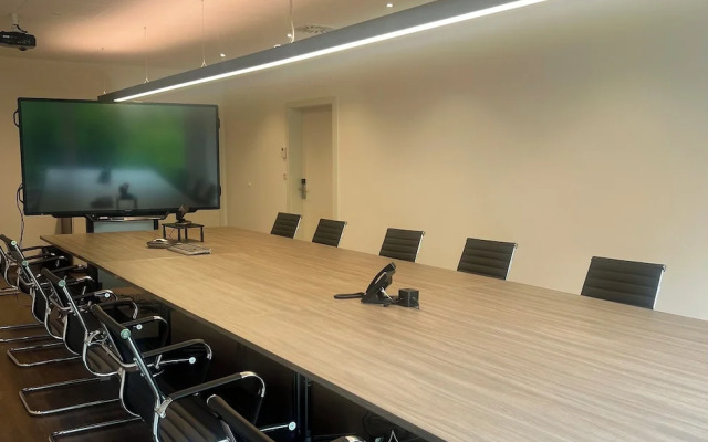 NUHR Medical - Hotel & Restaurant