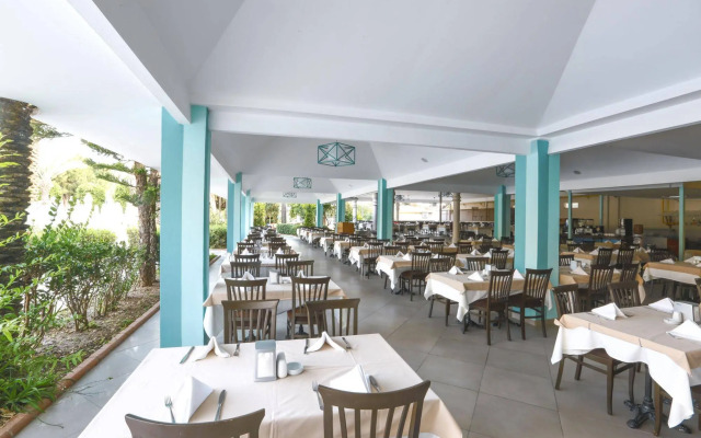 Insula Resort & Spa