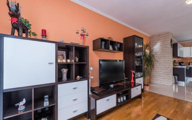 Kristina Apartments