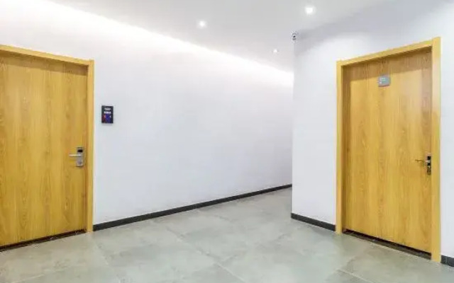 Yiyi Chain Hotel (Anxin Hot Spring Garden Branch)