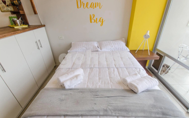 Pequeño estudio moderno en el nuevo centro de Asunción MA001