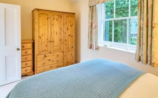Host Stay Admiral s Rest