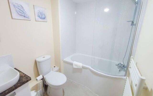 Captivating 1-bed Apartment in Stroud