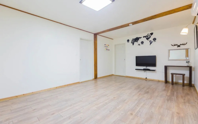 Seonamsan Hanok Pension