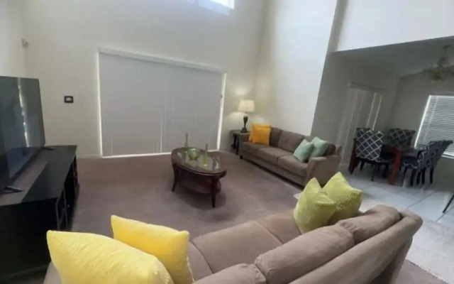 South Facing W/ Private Pool & Spa