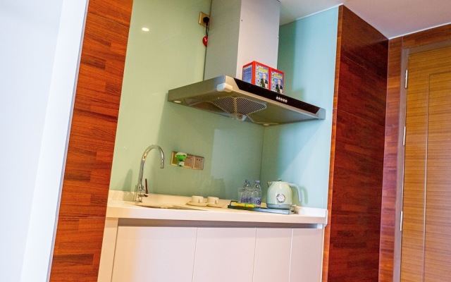 Yi Shu Jing Pin Holiday Hotel