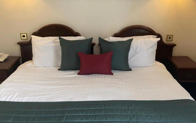 The Royal George Hotel