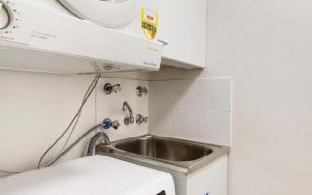 Woolloomooloo Self Contained Modern Apartment