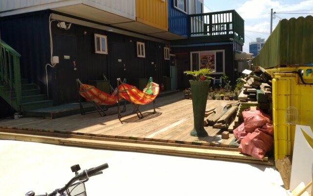 Gangneung Guest House Ocean Capsule