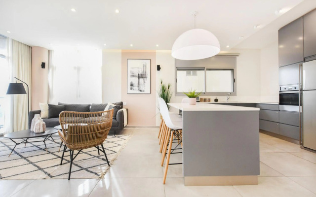 Pleasant 3BR in Carmelit 9 by HolyGuest