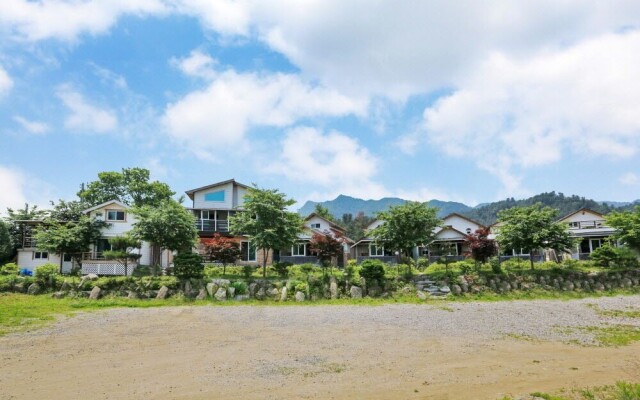 Yeoulmok Pension