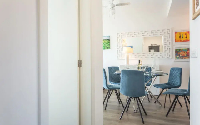 Aqui H Casa by Atlantic Holiday