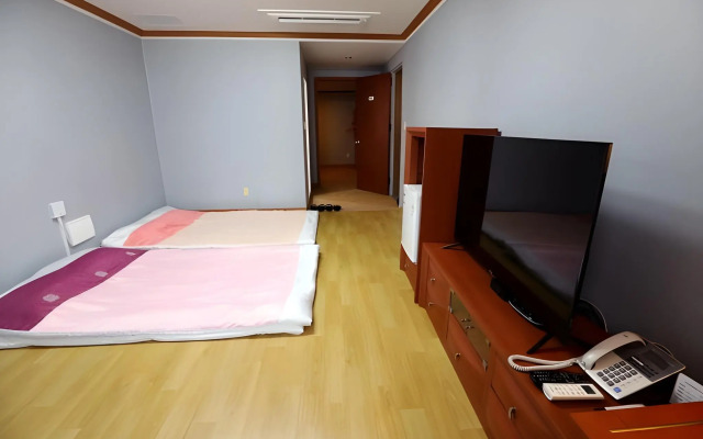 Prime Tourist Hotel