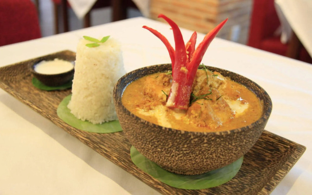 Mekong Angkor Palace Hotel