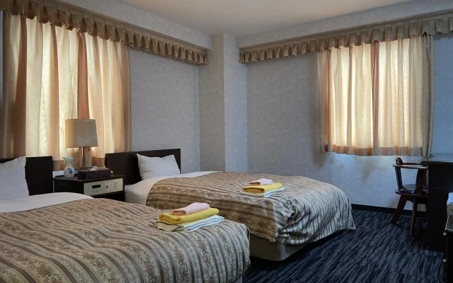 Business Green Hotel Hino – Guest Rooms – Hino