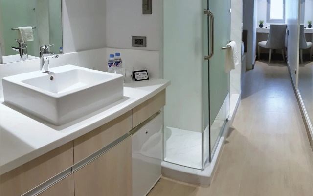 The Mini Suites - Eton Tower Makati