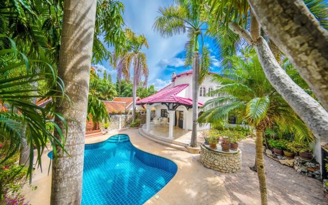 Walking Street Pool Villa by All Villas