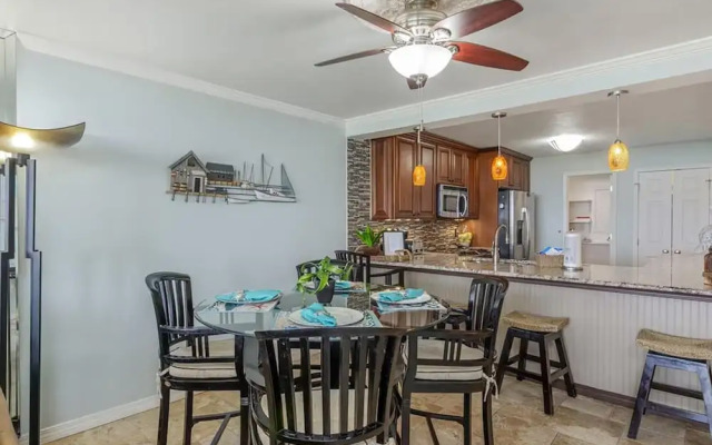 Shoreline Towers 1022