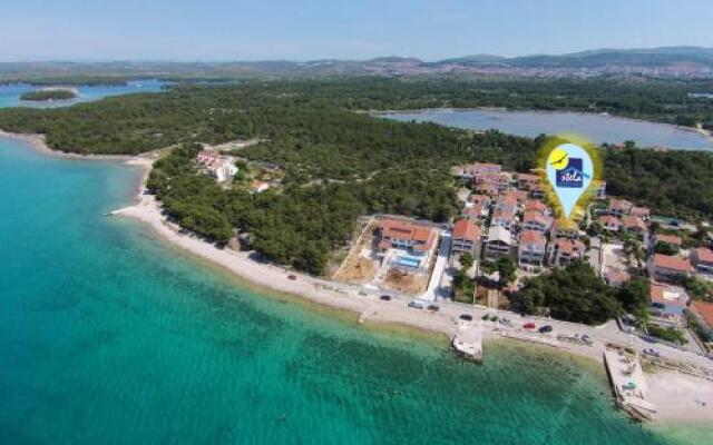 Stela Apartments