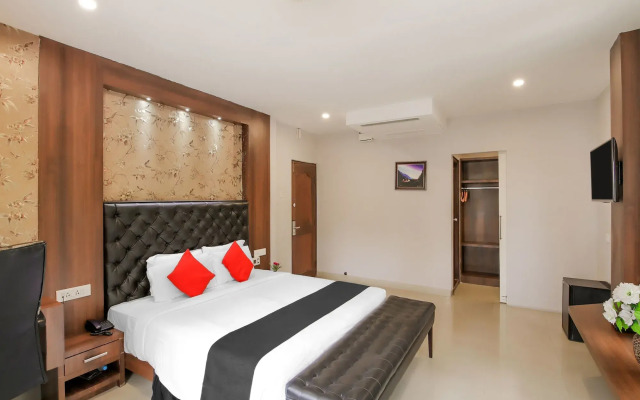 Capital O 18430 The Dawn Hotel