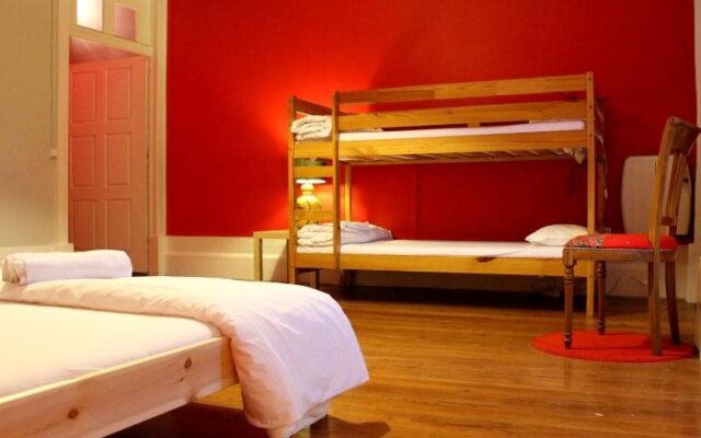 Magnlia Porto Hostel  Suites