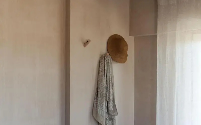 Azenhas do Mar Valley House