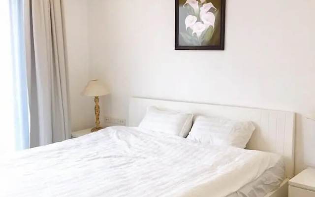 Grand Spring Suites Pham Huy Thong