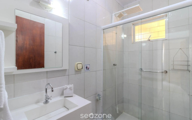 Casa 600m da Praia Central c/ garagem 3 qts NRR128