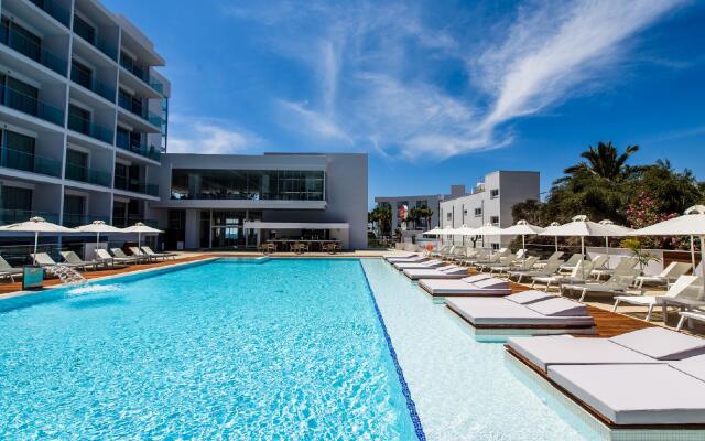 Eleana Hotel