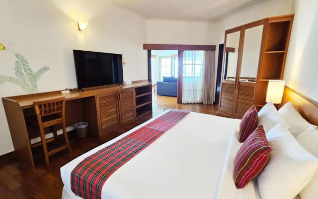 Birds and Bees Resort