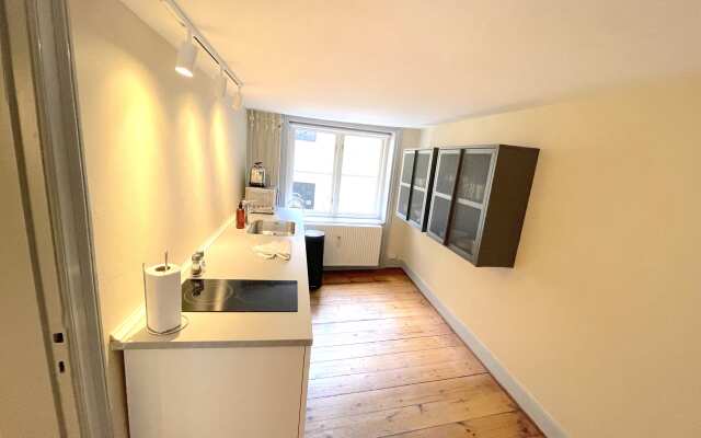 Balcony Apt Central in Copenhagen 50M to Metro