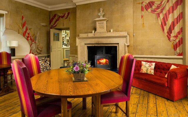 Marlborough Arms Hotel