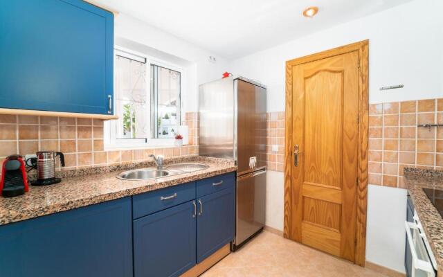 Azahara 1 3A Casa Concha great location and nice view located in the popular Aloha