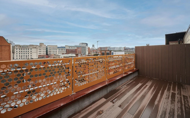 Host Stay Balcony Room For Two Sevenstay Apartments