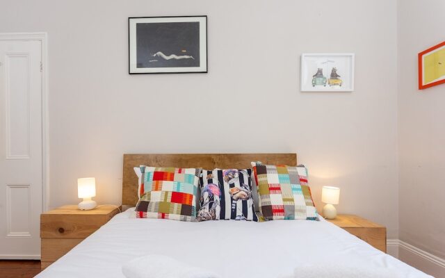 Two Bedroom House With Garden In Maida Vale