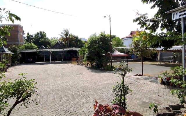 OYO 93278 Wisma Syariah Lahundape