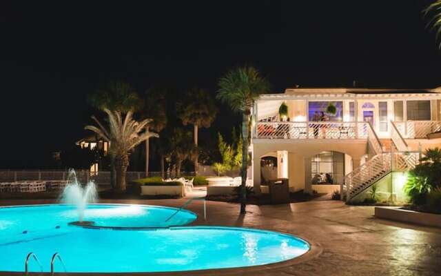 Newly Remodeled Two-story Condo w/ Wifi - Steps From Beach & Dining