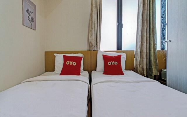 OYO 92768 Flagship Exclusive Colombus Near Stasiun Karawang