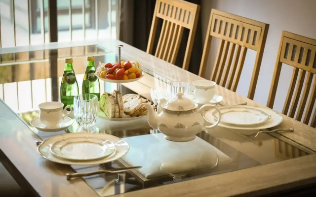 Luxury Levontin apt near Rothschild
