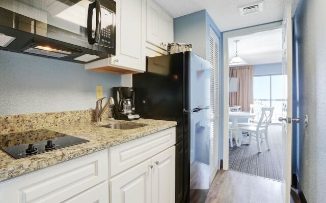 Sand Dunes Tower Suites and Villas