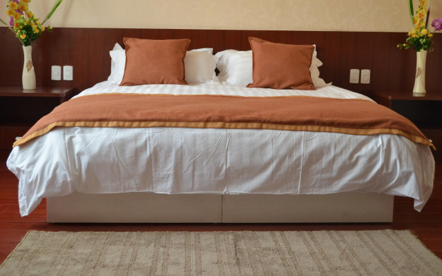 Hotel 198