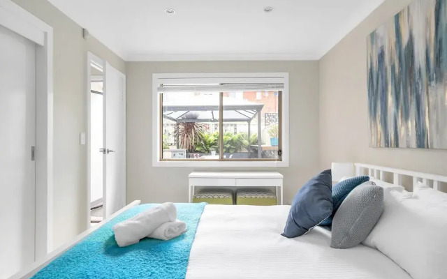 3-bed With Beach Views and Entertainment Area