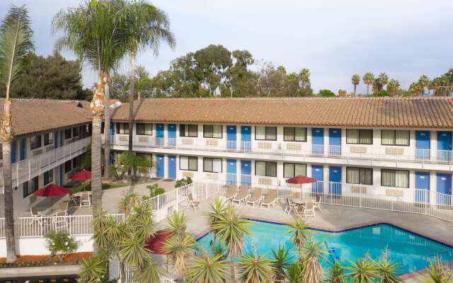 Motel 6 Camarillo, CA