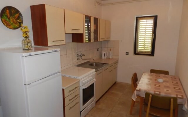 Apartments Ivo