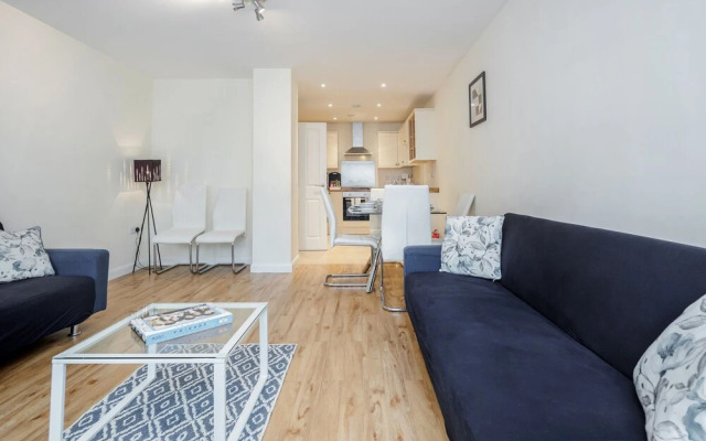 MPL Apartments - Queens Broadway F3