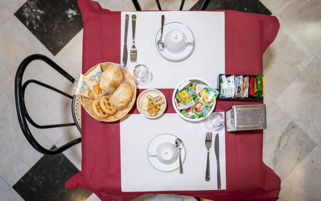 Hotel Ferrarese Roma